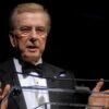 Lloyd Robertson, longtime anchor of Canada’s top TV newscast, dies at 92